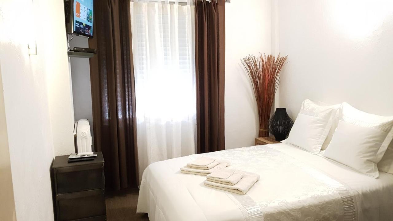 Les Pieds Dans L'Eau Bed & Breakfast นีซ ภายนอก รูปภาพ